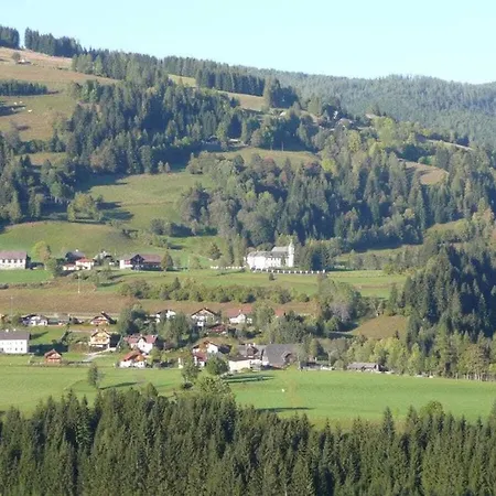 Feriehus Berg Castle Kloesterle *