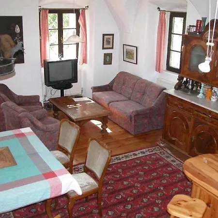 Berg Castle Kloesterle Feriehus Gnesau