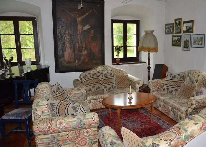 Berg Castle Kloesterle Nyaraló *